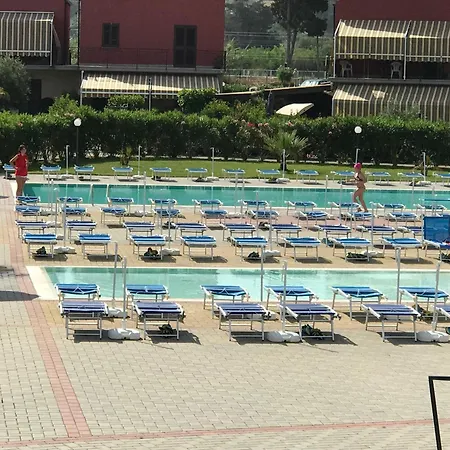 Konukevi Torre Florio, Casa Con Accesso A Villaggio Turistico Campofelice Di Roccella